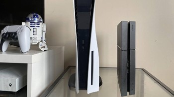 Sungguh membuat PS4 dan Xbox One S jadi seperti kurcaci dan berdiri seperti tugu raksasa alien di ruang tamu saya, tulis Michael Andronico dari media teknologi Toms Guide. Foto: istimewa