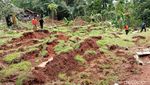 Tanah Bergerak dan Ambles Sedalam 3 Meter di Kebumen