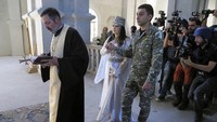 Armenia dan Azerbaijan terlibat pertempuran sengit dalam konflik memperebutkan kawasan sengketa Nagorno-Karabakh.
