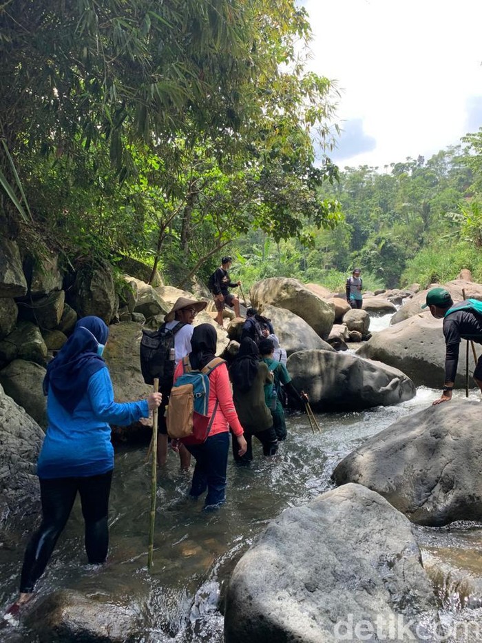 Treking di Sentul Bogor