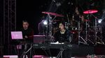 Aksi Fourtwnty dan Isyana di Hari Pertama Prambanan Jazz Festival 2020