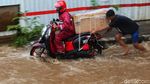 Banjir Rendam Kolong Tol JORR Bekasi