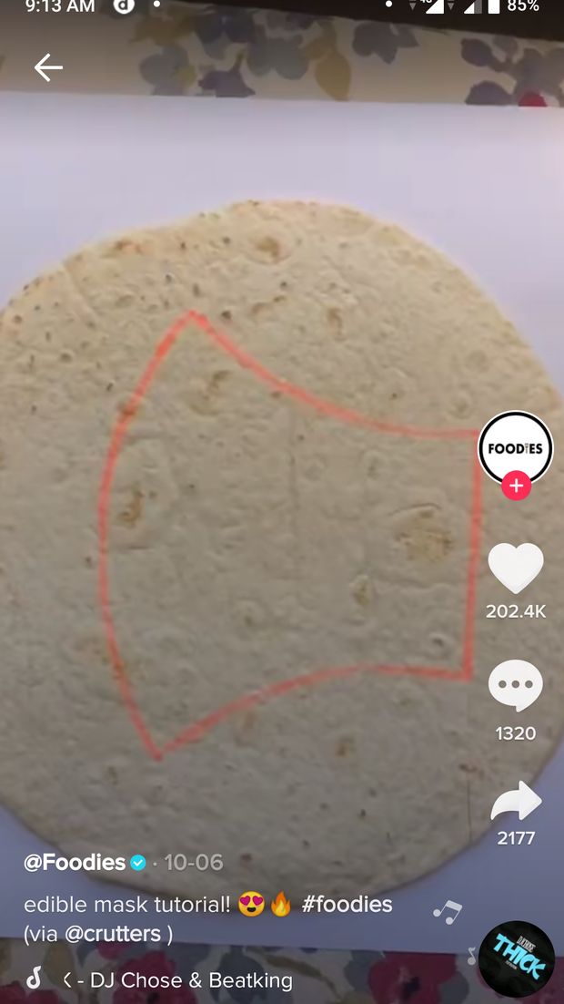 Bikin Masker dari Tortilla, Netizen : Kalau Lapar Bisa Dimakan