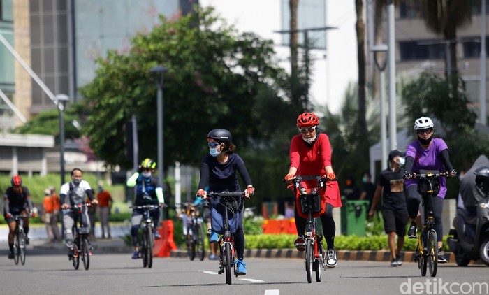 Kasus begal pesepeda saat ini sedang marak di Jakarta. Petugas Dinas Perhubungan (Dishub) pun disiagakan di jalur khusus sepeda Jalan Sudirman.