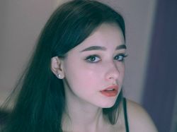 Dasha Taran, Selebgram Rusia yang Cantik Menawan