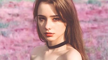 Dasha juga disewa sebagai model oleh beberapa brand fashion. Foto: Instagram