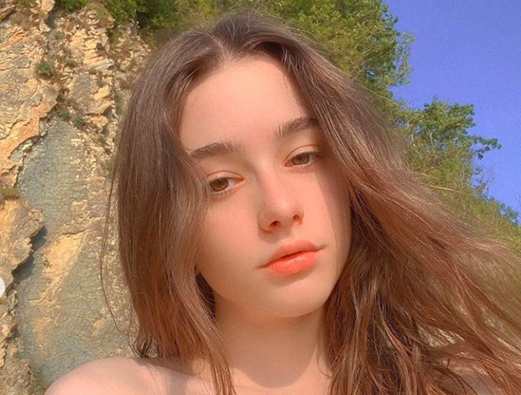 Dasha Taran Selebgram Rusia Yang Cantik Menawan 