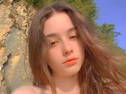 Dasha Taran, Selebgram Rusia yang Cantik Menawan