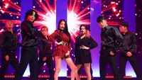 Untuk unit Sowon dan Eumji, mereka menyanyikan lagu Better Me. Foto: (dok. IME Indonesia)