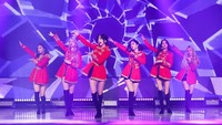 GFRIEND membuka penampilannya dengan lagu Labyrinth dan Fingertip. Foto: (dok. IME Indonesia)