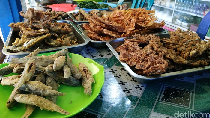 Gurih Kriuk Ikan Kali Khas Pacitan Jadi Lauk Nasi Tiwul yang Sedap Gurih Kriuk Ikan Kali Khas Pacitan Jadi Lauk Nasi Tiwul yang Sedap