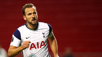 5. Harry Kane dengan nilai 182/200. Kane sangat berbahaya dengan seragam Tottenham Hotspur. Foto: (Getty Images/Dean Mouhtaropoulos)