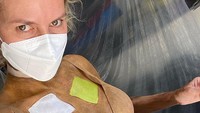 Heidi Klum mengunggah foto proses makeup untuk konsep Halloween-nya kali ini. Foto: (dok. Instagram)
