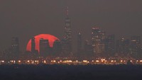 Istilah Hunters moon merupakan nama yang diberikan untuk bulan purnama pertama setelah Harvest Moon, purnama ke titik balik musim gugur. (Corbis via Getty Images/Gary Hershorn)