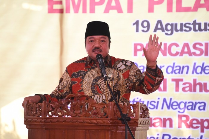 Ketua Fraksi Golkar MPR RI Idris Laena