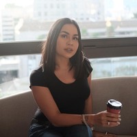 Melaney Ricardo berjuang melawan COVID-19 selama sebulan. Ia juga merasakan beberapa gejala selama terjangkit virus ini. Jadi di awal bulan Oktober aku terakhir syuting dan aku merasa menggigil, kedinginan. Memang saat itu kondisi fisik aku lelah karena pekerjaan. Aku saat itu sedang melakukan strict diet dan aku sempat mencoba menjadi vegetarian, kata Melaney, dikutip dari YouTube miliknya, Selasa (3/11/2020). Foto: Instagram @melaney_ricardo