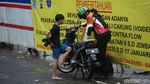 Motor Mogok Akibat Terobos Banjir di Kolong Tol JORR Bekasi