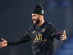 Agen Neymar Bantu PSG Boyong Ramos dan Messi