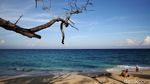 Melihat Keindahan Pantai Paal Minahasa Utara