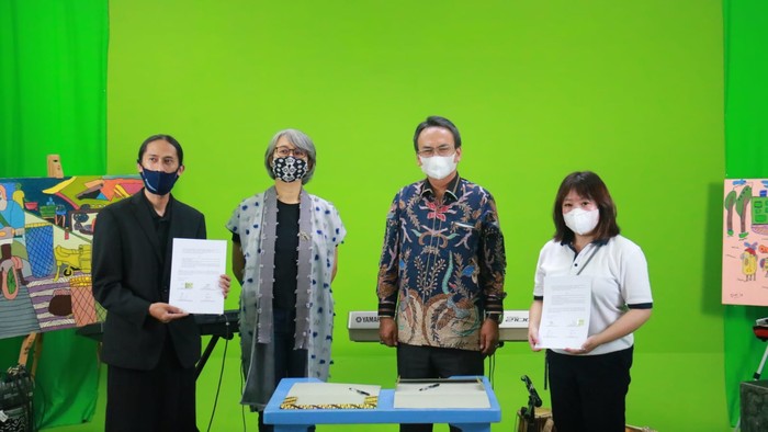 Penandatanganan nota kesepahaman (MoU) antara UKM Creative Business Of Difable Community (CIDCO) dan Artherapy Center Widyatama Bandung dengan Yayasan Komunitas Tionghoa Peduli dan PT Lintas Sinergi Jabarindo.
