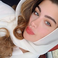 Dilansir Dailymail hingga kini, wanita 23 tahun itu masih belum memenuhi panggilan pengadilan karena mengaku harus menghadiri persidangan keluarga di Dubai. Karena itu, lulusan hukum tersebut dinyatakan sebagai buronan. Meski sedang dicari polisi, Rawan Bin Hussain terlihat masih aktif di Instagram. Foto: Instagram @rawan