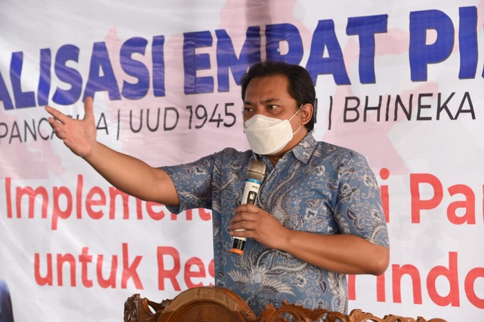 Sosialisasi Empat Pilar MPR RI di hadapan masyarakat Desa Setu, Kecamatan Setu, Kota Tangerang Selatan Provinsi Banten.