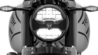 Pada bagian lampu misalnya, masih menggunakan lampu berbentuk bulat dengan pencahayaan LED, yang menguatkan kesan retro-modern. Foto: Triumph