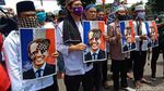 Aksi Bela Nabi di Bandung, Foto Macron Diinjak-injak