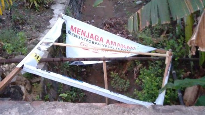 apk ipong dirusak