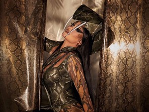 Seksinya Kylie Jenner Bak Ratu Ular di Halloween 2020