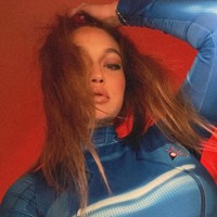 Ada yang bisa menebak kostum Gigi Hadid untuk Halloween 2020 ini bertema apa? (Foto: Instagram)