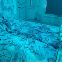 Tak ada pesta Halloween besar-besaran sebagaimana tradisi Heidi Klum sebelumnya. Namun, kostum Halloween model seksi asal Jerman ini tetap heboh. Merilis sebuah film pendek tentang perayaan Halloween-nya bersama keluarga, Heidi menjelma sebagai mayat hidup yang menyeramkan. (Foto: Instagram)