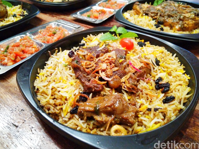 Biryani Chef Hinam : Nasi Timur Tengah Autentik Biryani Chef Hinam : Nasi Timur Tengah Autentik