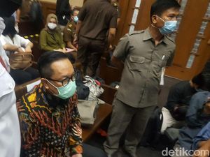 Berkemeja Batik, Giliran Brigjen Prasetijo Jalani Sidang Dakwaan Kasus Suap