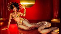 Cardi B tampil sebagai Medusa untuk Halloween tahun ini. Tak hanya rambut yang ditata menjadi mirip ular kobra, dia juga mengenakan bawahan mirip badan ular. (Foto: dok. Instagram @iamcardib)