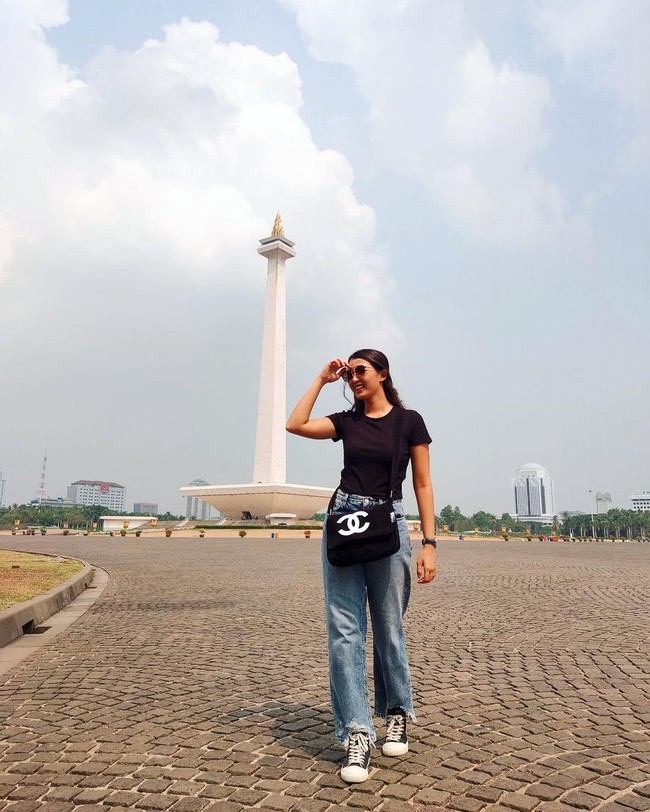 Tak sedikit netizen yang mengakui kemiripan itu di kolom komentar di postingannya. Kakak mirip Bae Suzy, nonton drakor Vagabond jadi inget kakak, Mirip banget sama Suzy, Gak usah pakai makeup juga udah mirip Suzy kak, Foto: Instagram @cindythefannie