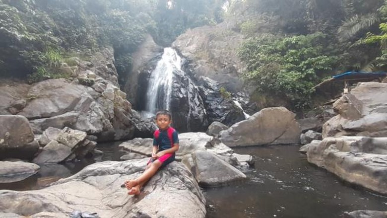 Curug Rahong di Bogor Curug Rahong di Bogor