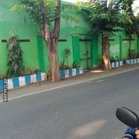 Pintunya nggak ada tapi pagarnya ada. Jadi fungsi pagarnya buat apa ya kalau boleh tahu? Foto: 1cak.com