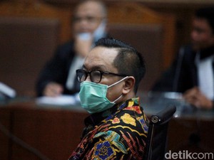 Sidang Surat Jalan Palsu, Brigjen Prasetijo Cecar Pelapor Kasusnya