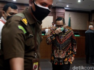 Debat Brigjen Prasetijo-Tommy Sumardi soal HP Dibuang