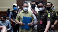 Diketahui, Djoko Tjandra didakwa bersama rekannya, Tommy Sumardi.