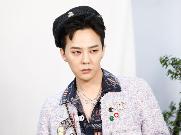 PARIS, FRANCE - JANUARY 21: G-Dragon attends the Chanel Haute Couture Spring/Summer 2020 show as part of Paris Fashion Week at Grand Palais on January 21, 2020 in Paris, France. (Photo by Julien M. Hekimian/Getty Images for Chanel)