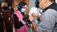 Pinangki didakwa melanggar Pasal 5 ayat 2 juncto Pasal 5 ayat 1 huruf a Undang-Undang Nomor 31 Tahun 1999 sebagaimana telah diubah dengan Undang-Undang Nomor 20 Tahun 2001 tentang Pemberantasan Tindak Pidana Korupsi (selanjutnya disebut UU Tipikor) subsider Pasal 11 UU Tipikor. Pinangki juga didakwa Pasal 3 UU Nomor 8 Tahun 2010 tentang pencucian uang serta didakwa terkait pemufakatan jahat pada Pasal 15 jo Pasal 5 ayat 1 huruf a UU Tipikor subsider Pasal 15 jo Pasal 13 UU Tipikor.
