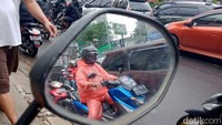 Hari ini menjadi hari pertama para pegawai negeri sipil untuk masuk kerja usai liburan panjang dan cuti bersama.
