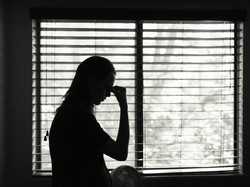 Perempuan Diteror Mantan Lewat Aplikasi, Ini 2 Kasus Nyatanya