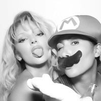 Para tamu yang hadir di pesta bahkan tak memakai masker. Meskipun mereka sudah menjalani rapid test sebelum memasuki hotel. Foto: Instagram/@kendalljenner