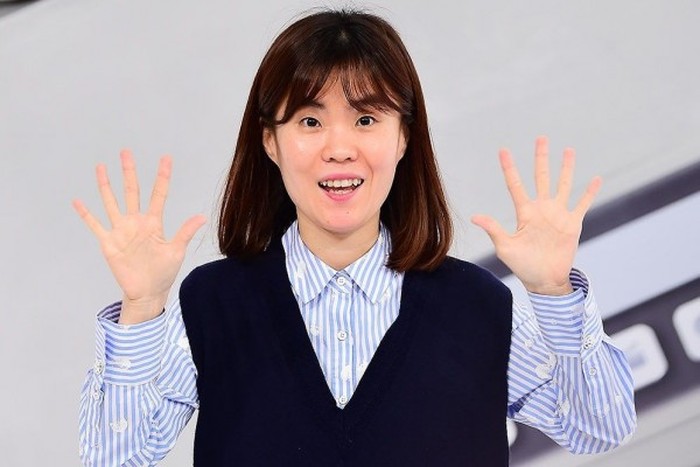 Komedian Korea Park Ji Sun ditemukan meninggal dunia di rumahnya. Komedian Korea Park Ji Sun ditemukan meninggal dunia di rumahnya.