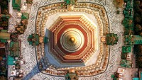Sekilas melihat, potret lanskap Shwedagon Pagoda di Myanmar tampak begitu nyata seperti dipotret langsung menggunakan kamera. Padahal, foto lanskap dari sudut itu hanya dibuat secara digital (dok Budget Direct)