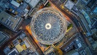 Untuk melakukannya, tim digital tersebut mengambil potret sejumlah landmark dunia dari citra satelit menggunakan Google Earth Pro. Kemudian, sejumlah foto pendukung lain digabungkan untuk menciptakan potret realistisnya yang mungkin belum pernah dipotret sebelumnya (dok Budget Direct)