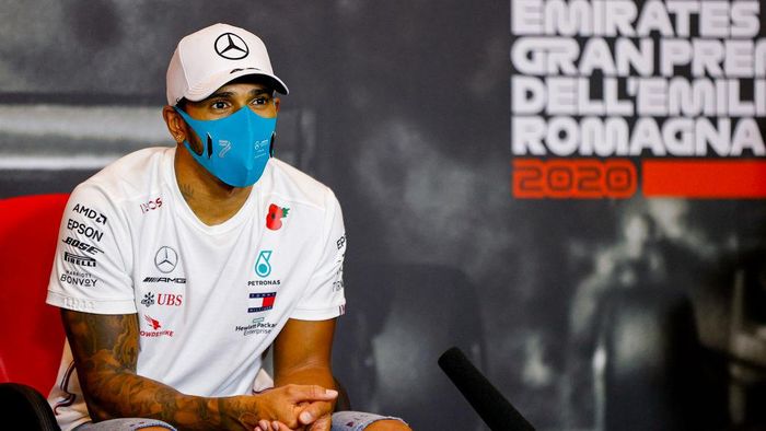Lewis Hamilton IMOLA, ITALY - NOVEMBER 01: Race winner Lewis Hamilton of Great Britain and Mercedes GP talks in the Drivers Press Conference after the F1 Grand Prix of Emilia Romagna at Autodromo Enzo e Dino Ferrari on November 01, 2020 in Imola, Italy. (Photo by Andy Hone - Pool/Getty Images)